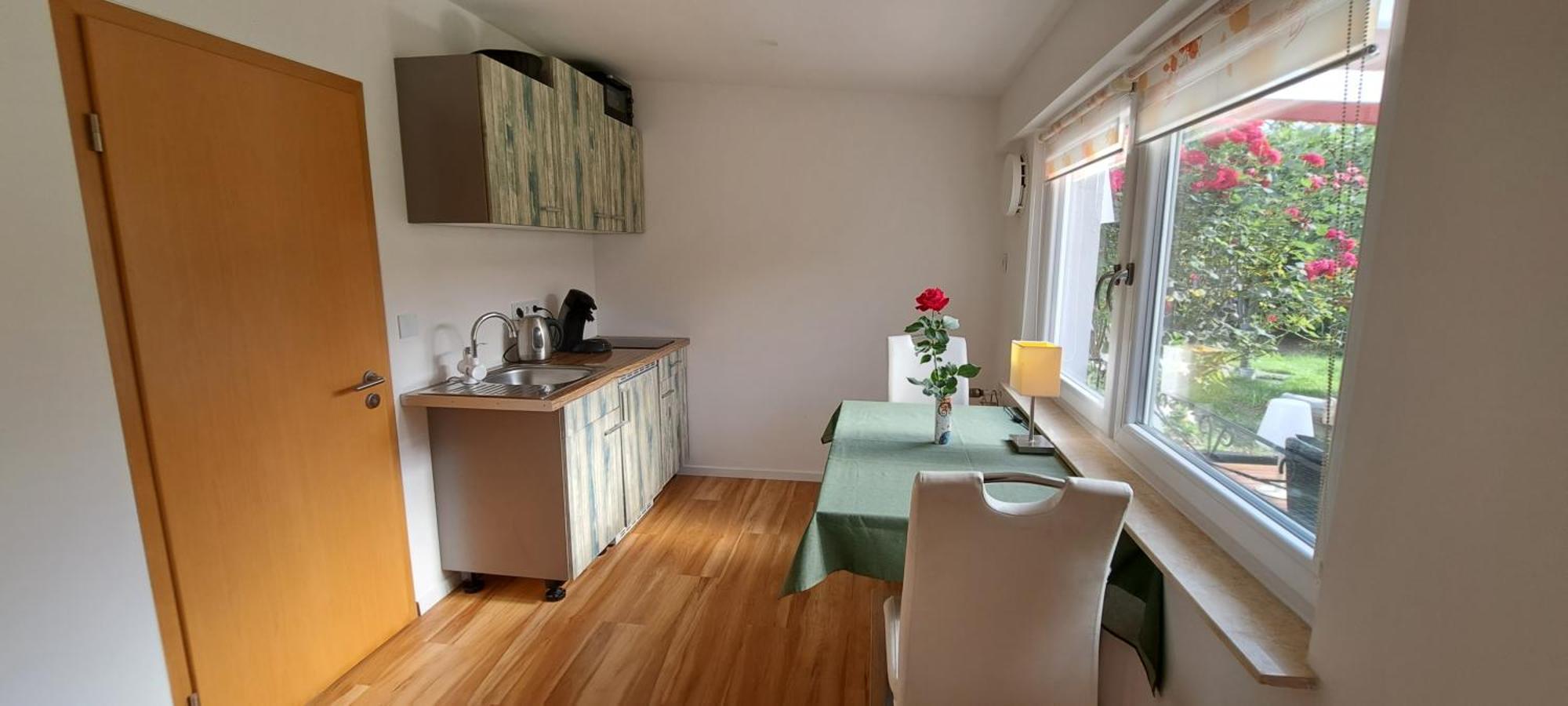 Bungalow An Der Tanne Mit Ueberdachter Terrasse Dusseldorf Luaran gambar