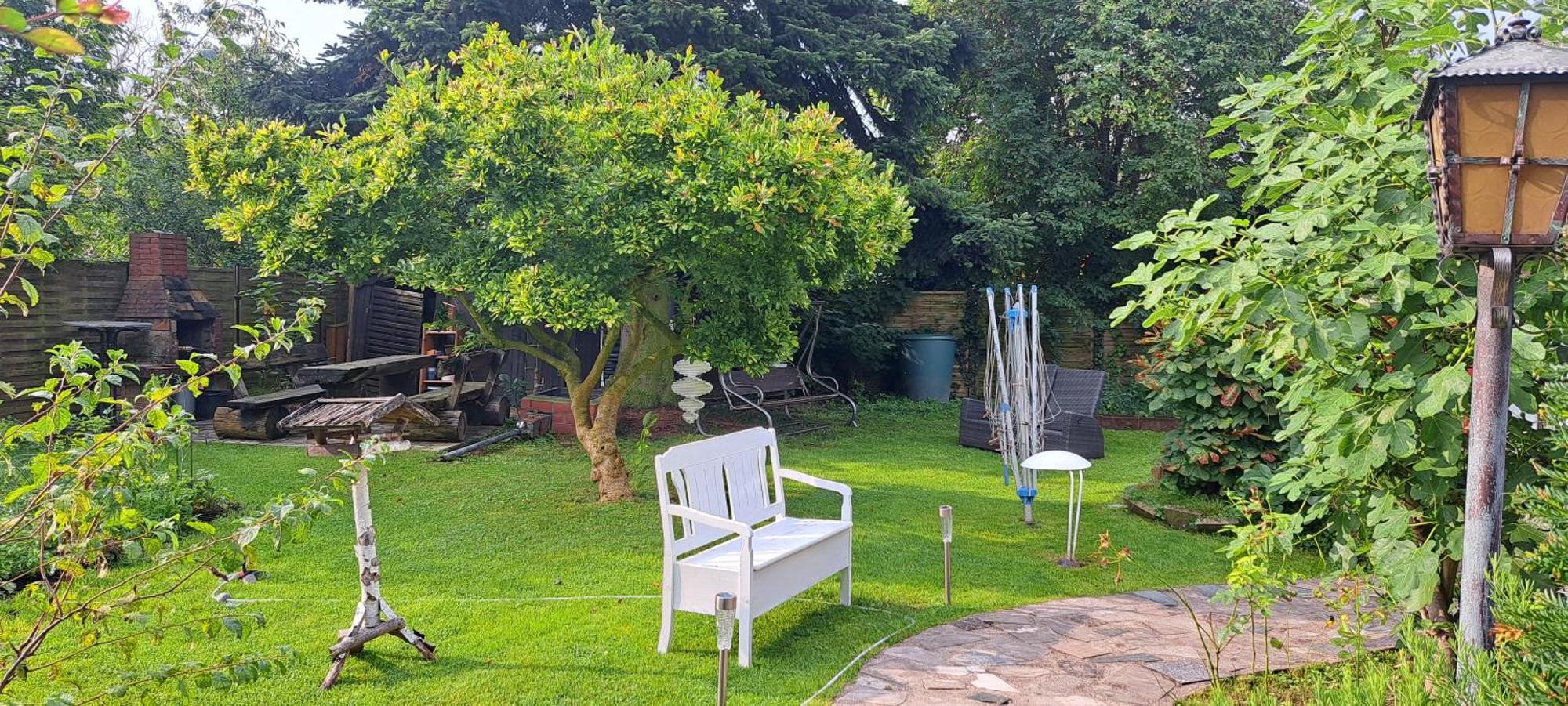 Bungalow An Der Tanne Mit Ueberdachter Terrasse Dusseldorf Luaran gambar